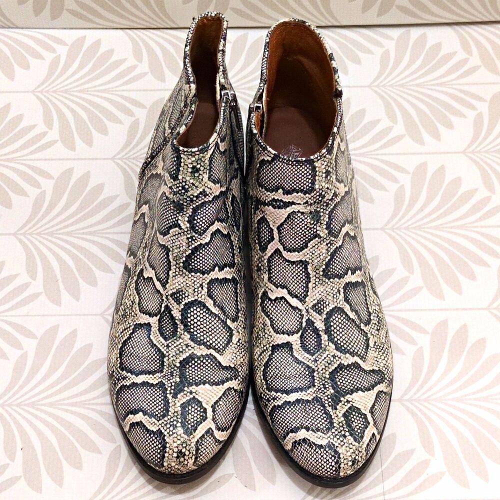 Antonio Melani Women’s Snake Print Leather Ankle Bootie Side Zip Almond Toe 11M